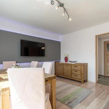 Corka Rybaka * ياستارنيا